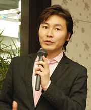 細川 敦史氏