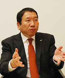 丸山 伸吾氏