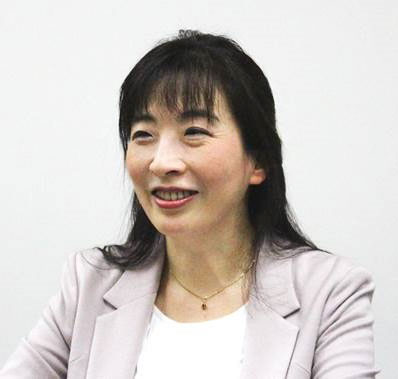 田中滋子氏