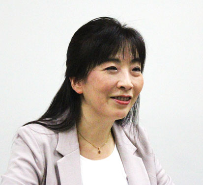 田中滋子氏