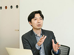 西村謙一氏