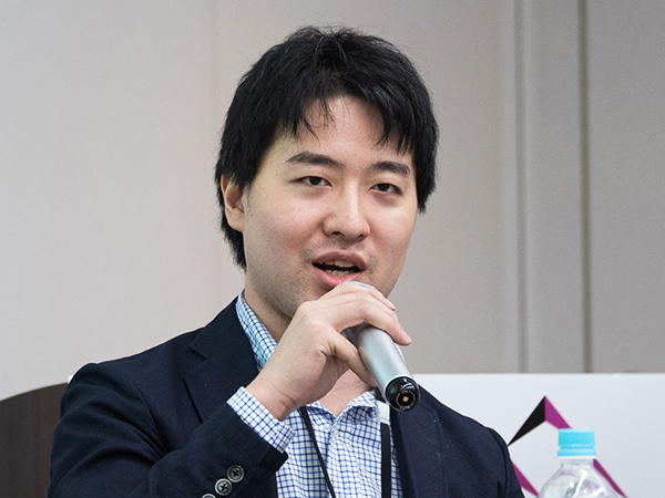 安藤祐輔氏