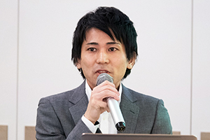 尾崎俊亮氏