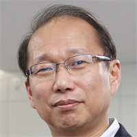山田 賢治