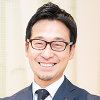 八木 康介